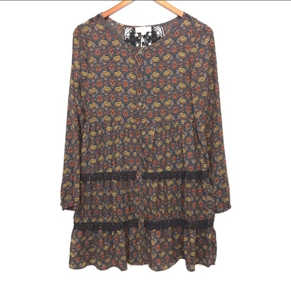 Taylor & Sage Dresses & Skirts - Taylor & Sage Peasant Crochet Floral Midi Dress